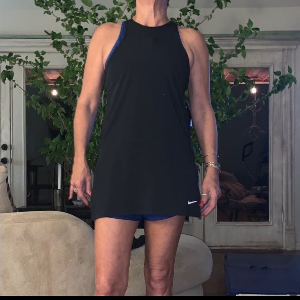 🌺CLOSET CLOSING EVERYTHING MUST GO 🌺$23 OFF RETAIL $45🌺NWT NIKE DRESS🌺 - Picture 5 of 6